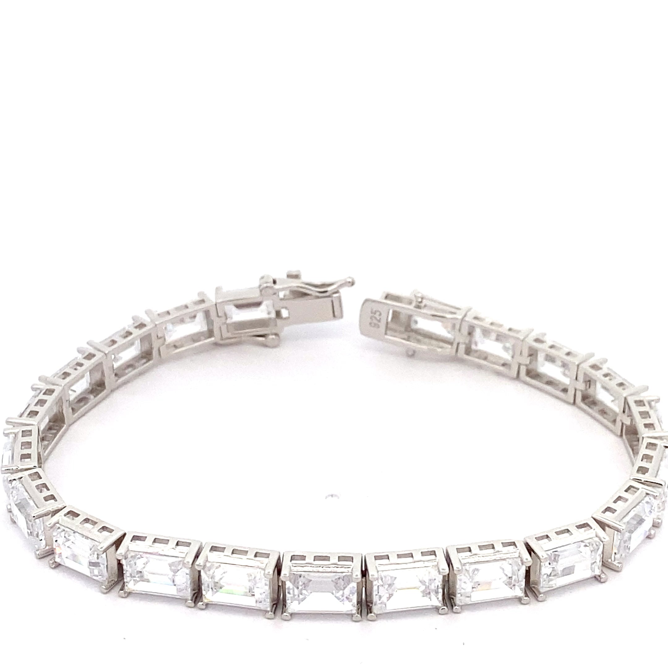SILVER BRACELET WITH SPARKLING STONES