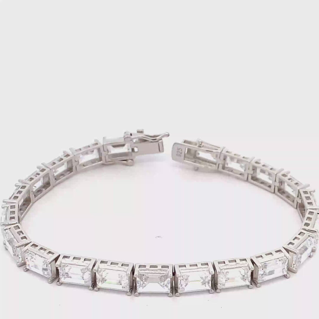 SILVER BRACELET WITH SPARKLING STONES