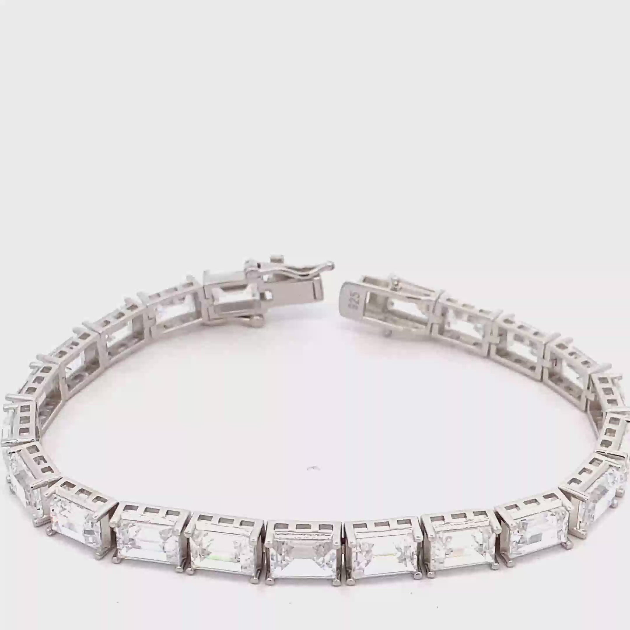 SILVER BRACELET WITH SPARKLING STONES